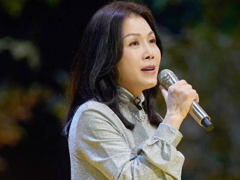 怕黑的女人 田震歌词