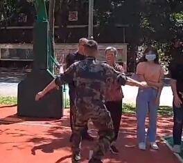武警训转身看到家人后泪崩,举办此次活动的目的是什么?