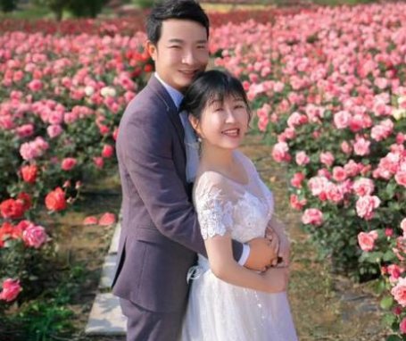 余秀华回应被小14岁丈夫家暴抽上百耳光，打人者需承担哪些法律责任？