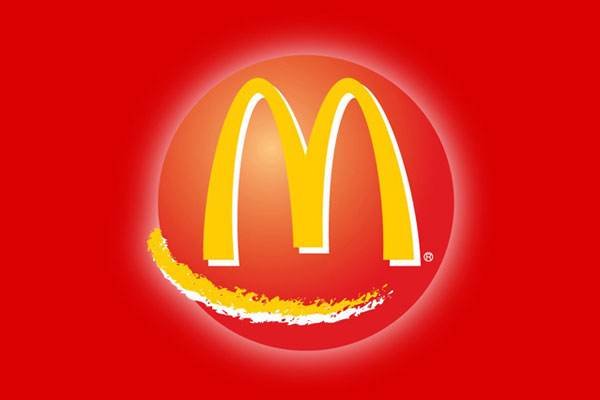 英国麦当劳炸吃出外科口罩，麦当劳对此事做出什么处理？