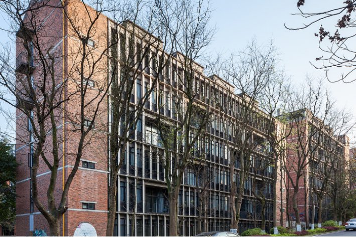 四川文化艺术学院地址