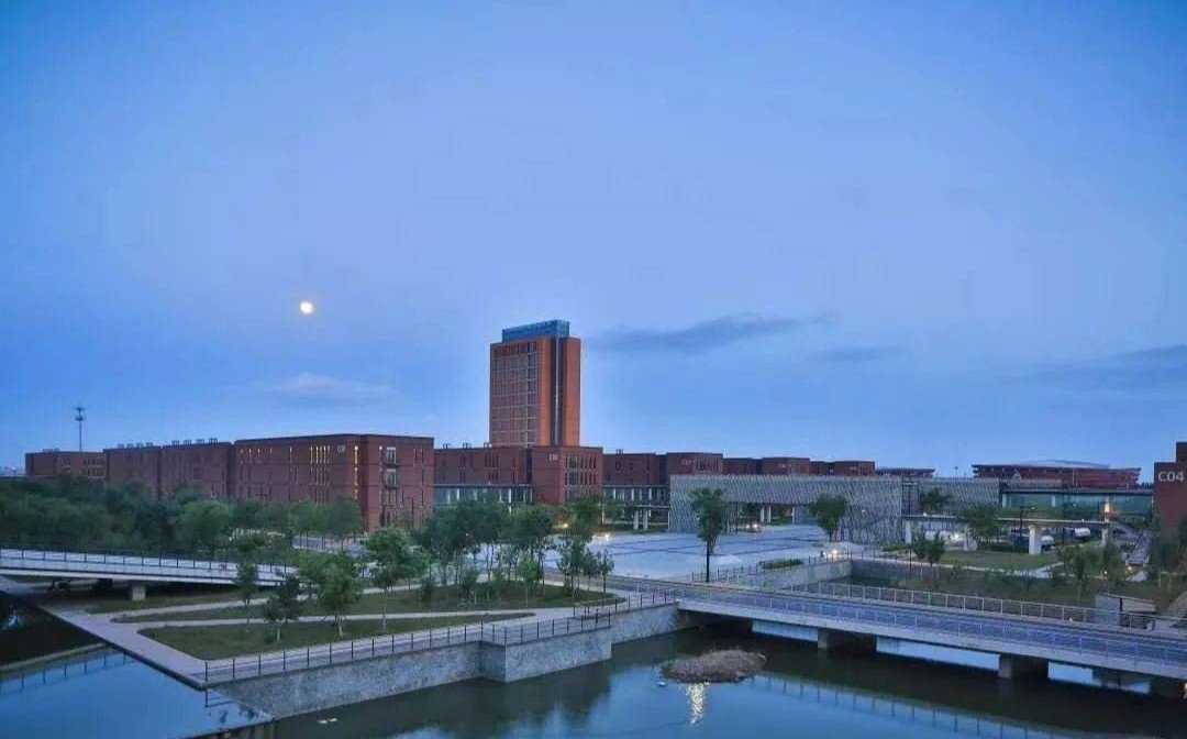 东北大学秦皇岛分校好吗