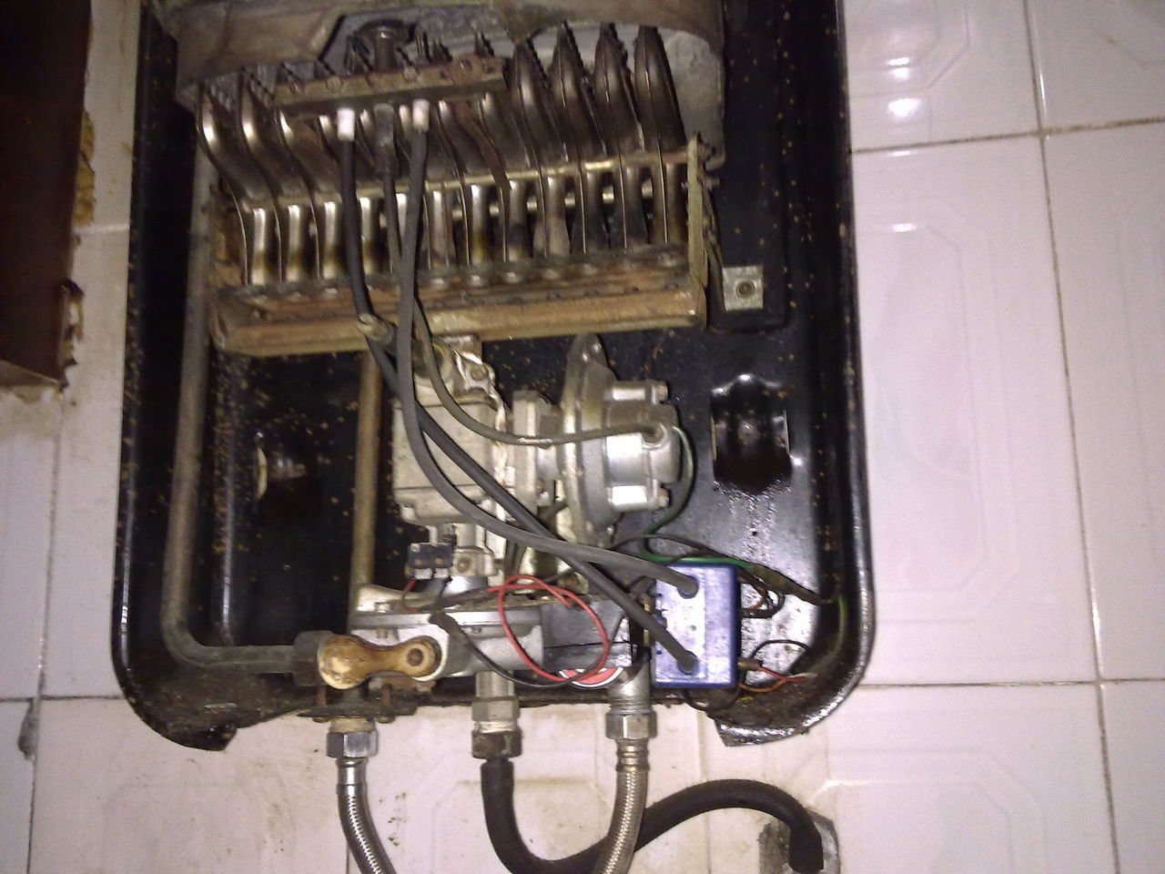 华帝热水器打不着火没有点火声音