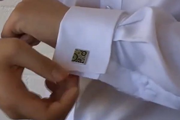 袖扣怎么用图片