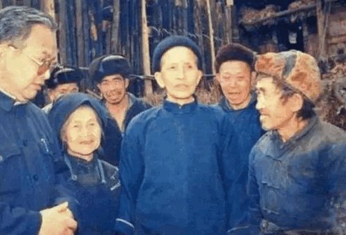 大西南剿匪记是于什么地方.什么人物为背景的题材拍的~~