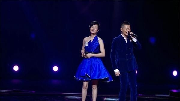 凤凰传奇是两口子吗？