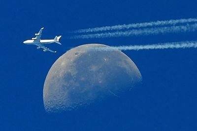 赏月航班来了 一个座位加价79元，哪个位置能在空中欣赏十五圆月？