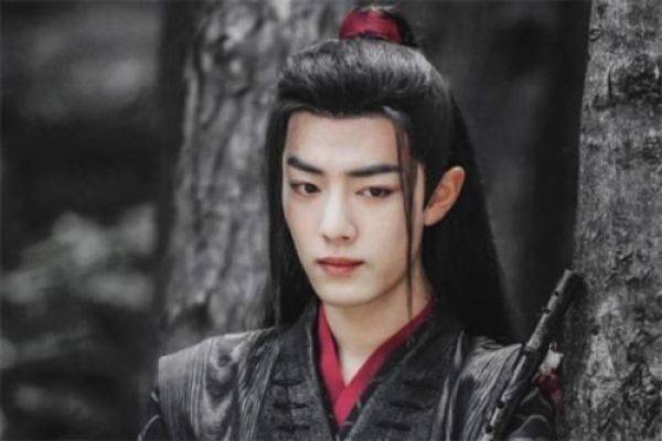 肖战没有退出X玖少年团，却被其他成员屏蔽，他的叹息表现出什么？