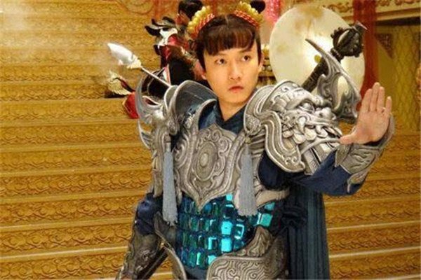 二郎神为什么会有三只眼?中间的眼睛为什么是立着的呢?