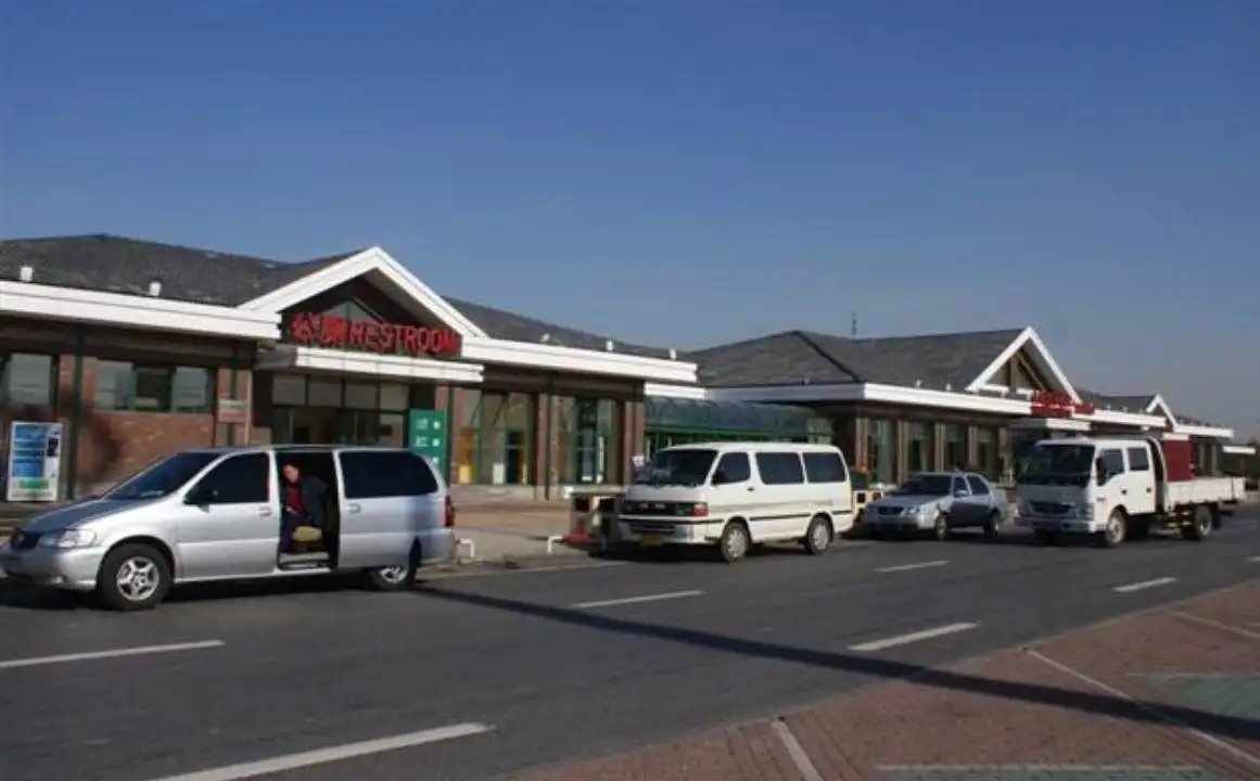 书记下乡调研被司机遗忘路边!你有过类似经历吗?