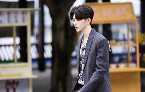 奔跑吧第十季什么时候转免