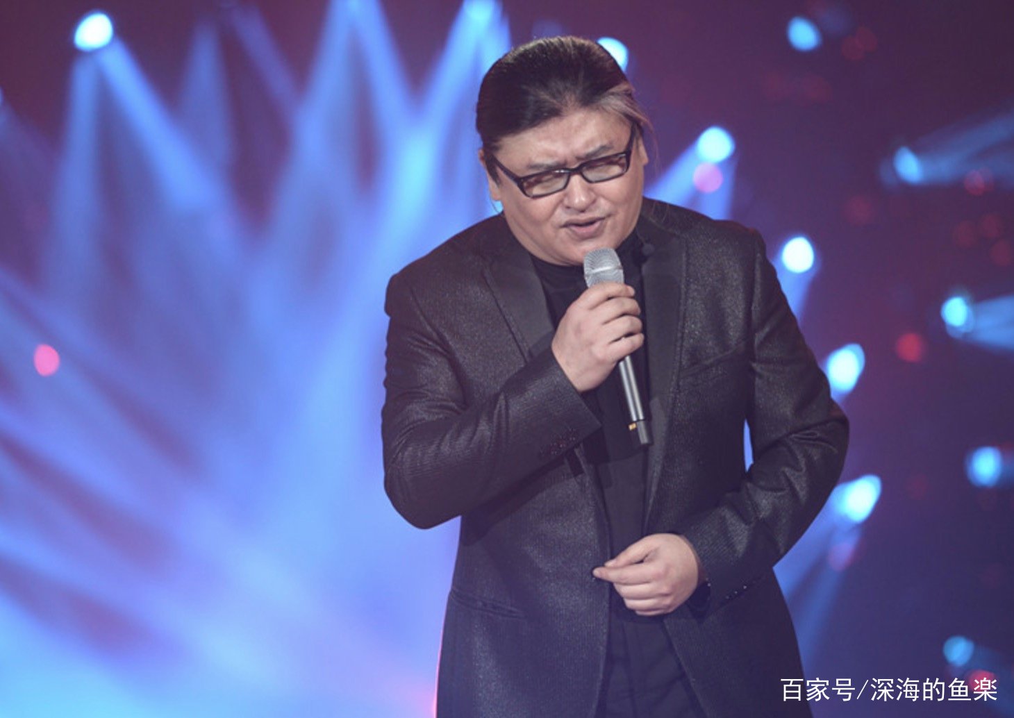 刘欢因为什么原因退出《中国好声音》的舞台？