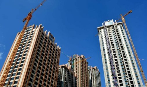 河北男子花12万买车位，开发商却反悔加价5万，开发商这么做合适吗？