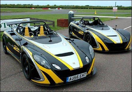 Lotus 2 Eleven的驾驶舱