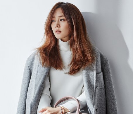 40岁韩星成宥利官宣怀双胞胎，曾是宋承宪女友，他们是因何分手的