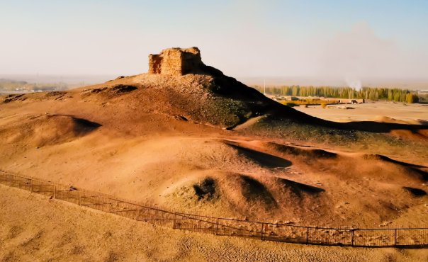 “西出阳关无故人”的前一句是什么﹖