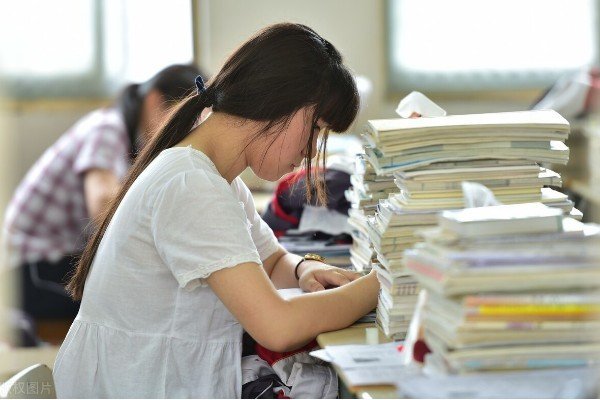 尼的拼音组词部首