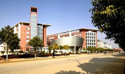 江苏一高校学生非法扣留院长30余小时,此事背后到底有何隐情?