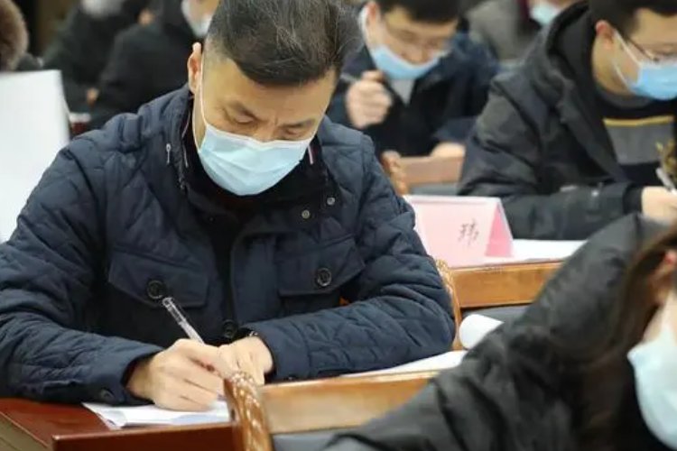 什么是选拔性考试和水平性考试？