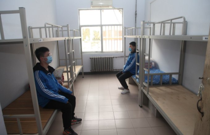 人大代表建议将高中生22点就寝写入未成年人保护法，你怎么看？