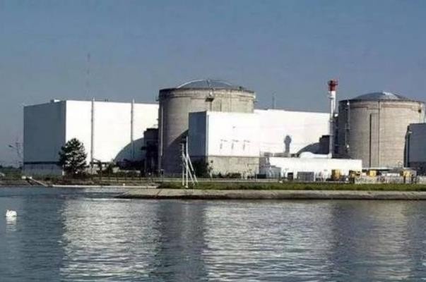 钚的半衰期是多少年