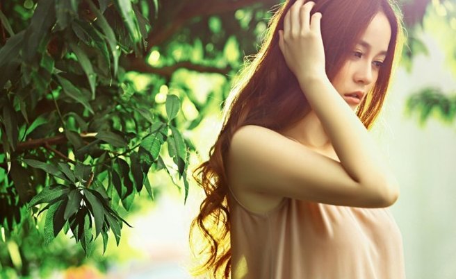 第一句歌词是“也许还能在网上看到你的消息”是什么歌啊