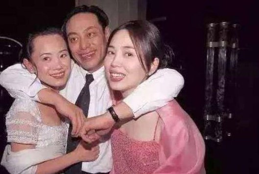 27岁身价超10亿，曾50万一月包养袁咏仪，破产后猝死街头，他是谁？