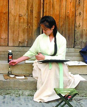 秦亚文的相关评论