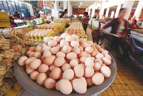 据韩媒报道，当地大葱鸡蛋价格暴涨，疫情不是得以控制了吗，为何还涨？