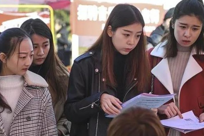 四人小品剧本适合学生