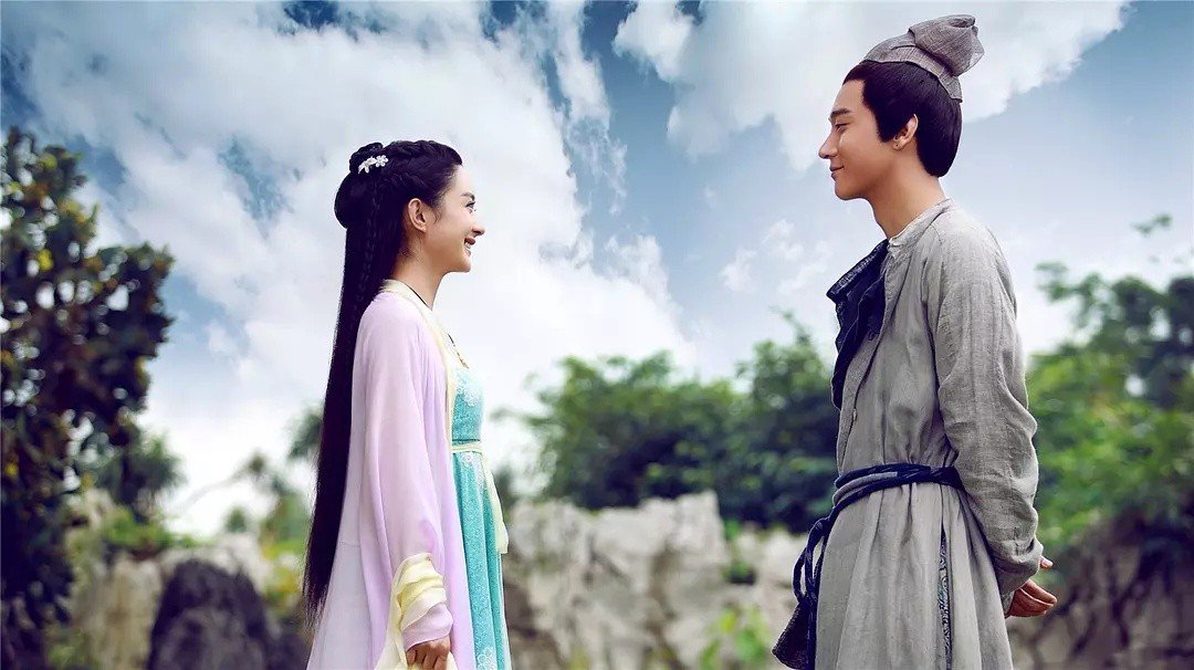 花千骨中白子画是什么时候喜欢上小骨的?