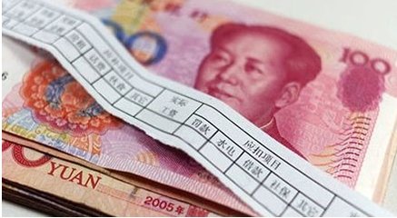 90后辞职卖酸奶月入10万，为什么多数人宁愿忍受薪水少也不辞职？