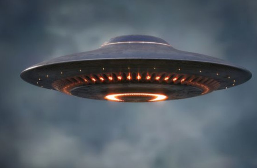 韩国天空现多个不明发光体，保持队形飞行，是UFO吗？UFO真的存在吗?