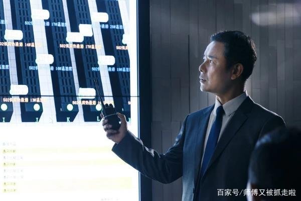 4年前的悬案：夫妻进电梯后消失，22个监控全不见人影，怎么回事？