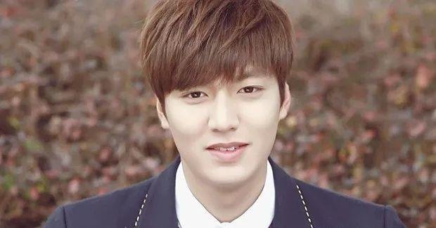 韩国最受欢迎的十大男星，排名榜单揭晓中都有谁？