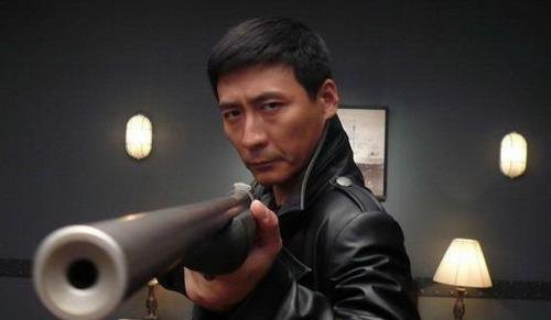 《猎鹰1949》主要讲了什么？