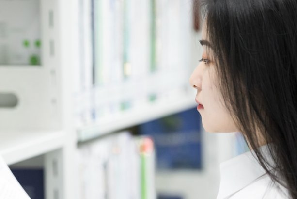 大庭相径和大相径庭的意思