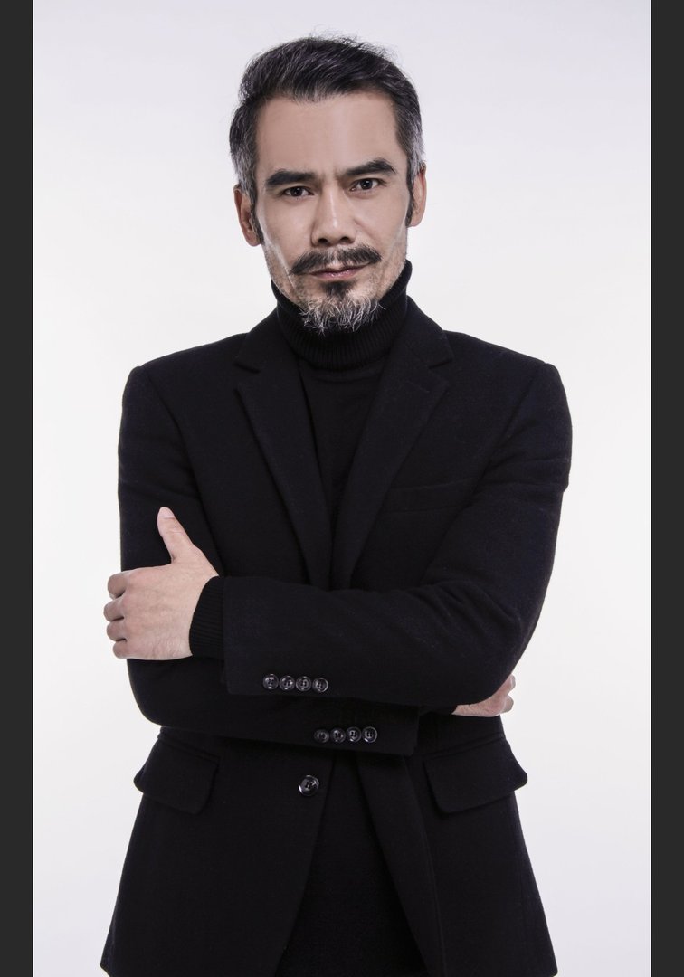 求电影.刘德华主演,内容:在影片中扮演瞎子的角色...