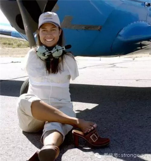 断臂女的家庭状况