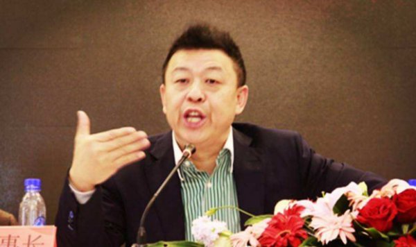 红楼集团董事长从首富沦为阶下囚，到底经历了什么？