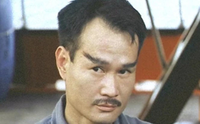 有一个林正英主演的恐怖电影 里面有一段很黄的剧情 谁知道叫什