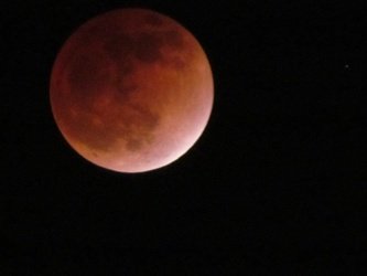 月亮如果真的消失，对人类会有哪些影响？