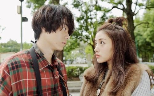 女生的哪些表现说明自己已经爱上你了?