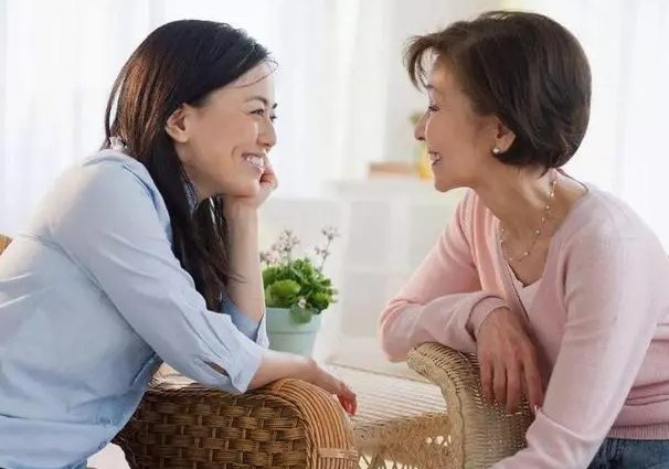 长春一位婆婆没空伺候儿媳妇送上四斤金条，你觉得这样能维系好婆媳关系吗？