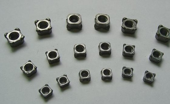 M8X2的底孔多大？