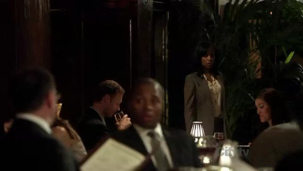 丑闻第一季的介绍