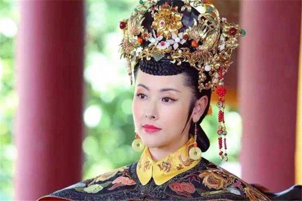 云嫔的资历比慈安太后还老，为何却不受宠？