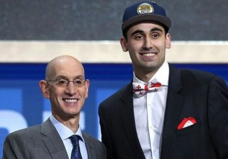 NBA球员戈加·比塔泽在球队的位置是什么?