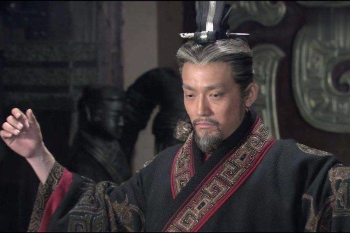 昭襄王嬴稷与秦始皇是什么关系？