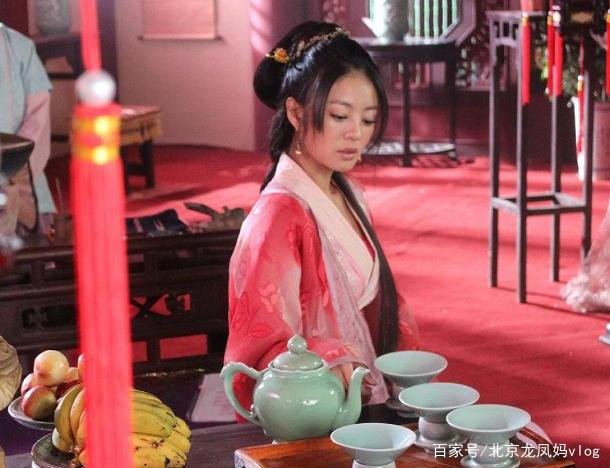 为什么对古代女侠的描述，都有种男性之风？